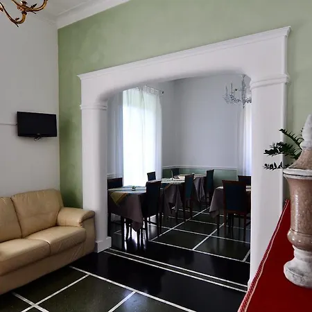 Moderna Szálloda 2*